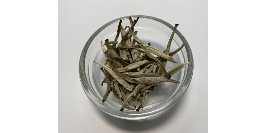 Сравнение белых чаёв Бай Му Дань, Шоу Мэй, Серебряные Иглы и пуэрные Белые Почки